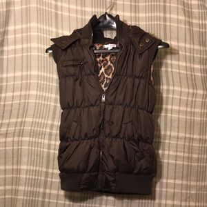 Bongo brown hooded vest